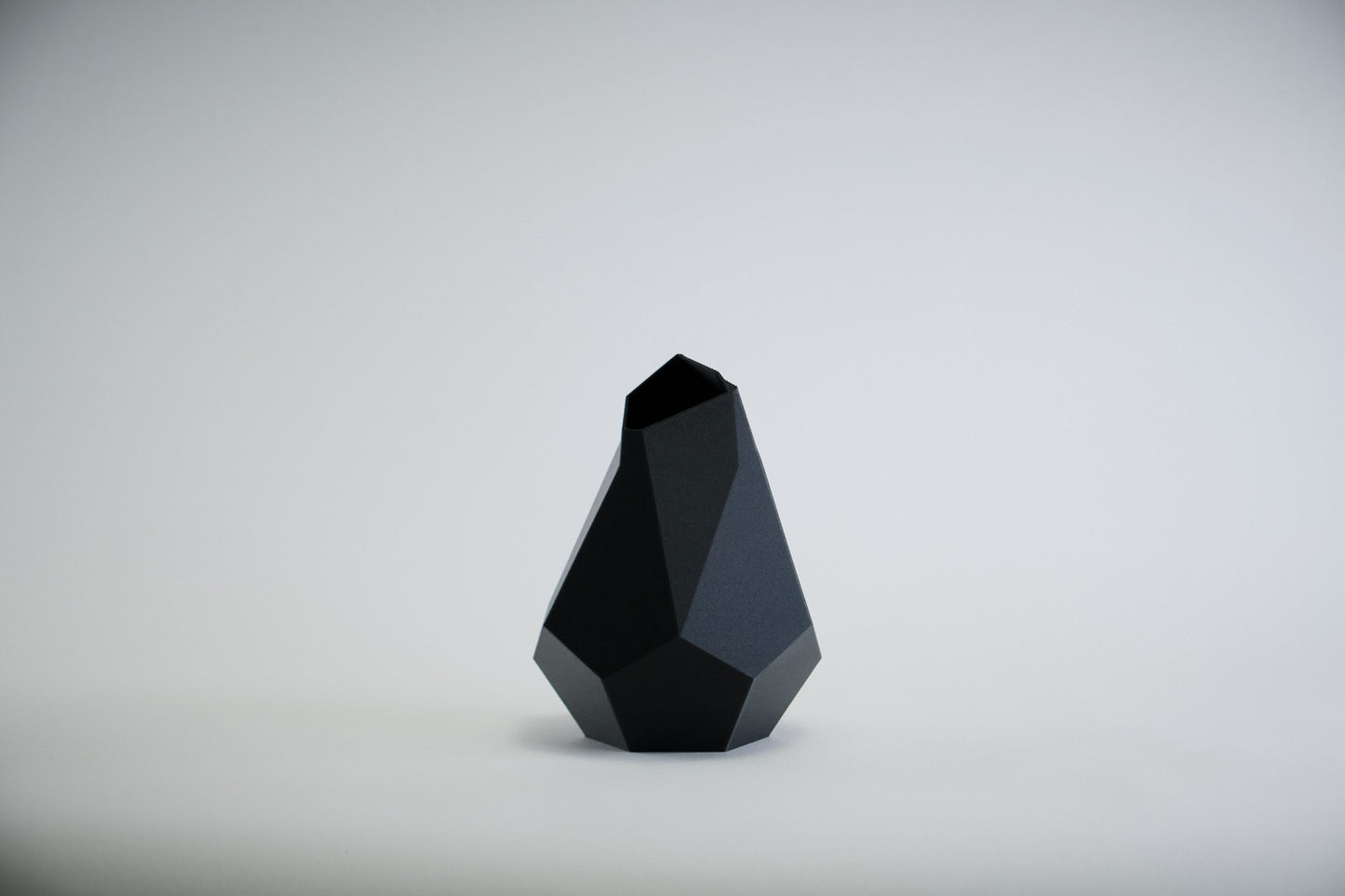 Mishi Faceted Vase | STYLE 02 Iceberg - Honey and Ivy