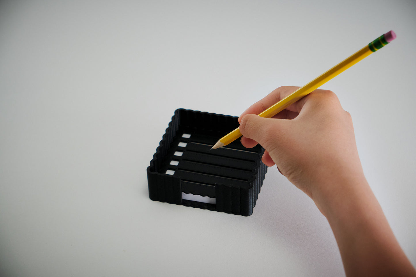 Chloe Sticky Note Holder - Honey and Ivy