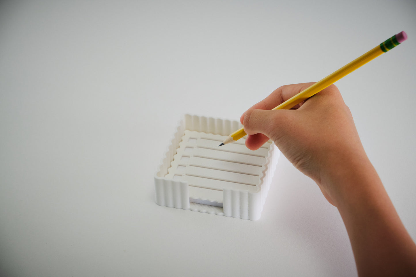 Chloe Sticky Note Holder - Honey and Ivy