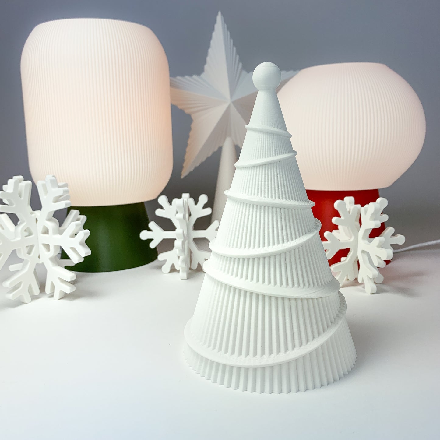 Christmas Tree (STYLE 01 ) - Mantel Decoration - Holiday Decoration - Modern Holiday Decor - 3D Printed Wood Tone Christmas Tree - Honey and Ivy 